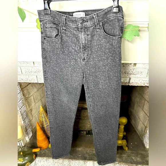 Abercrombie & Fitch Curve Love High Rise Super Skinny Ankle leopard print Jean - Picture 1 of 3